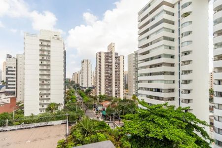 Apartamento à venda com 170m², 3 quartos e 2 vagasFoto 01