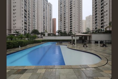 Apartamento à venda com 70m², 2 quartos e 1 vagaÁrea comum - Piscina