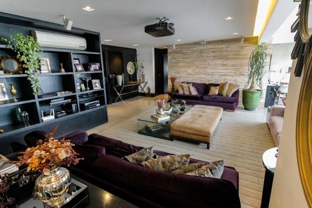 Apartamento à venda com 199m², 4 quartos e 3 vagasSala 