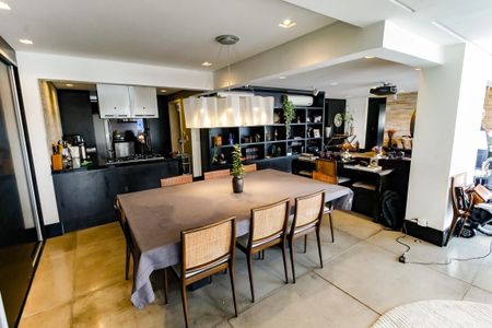 Apartamento à venda com 199m², 4 quartos e 3 vagasSala de Jantar