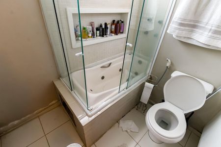 Apartamento à venda com 199m², 4 quartos e 3 vagasBanheiro da Suíte 2