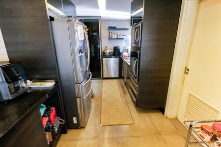 Apartamento à venda com 199m², 4 quartos e 3 vagasCozinha