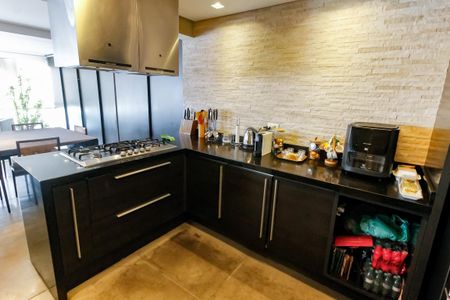 Apartamento à venda com 199m², 4 quartos e 3 vagasCozinha