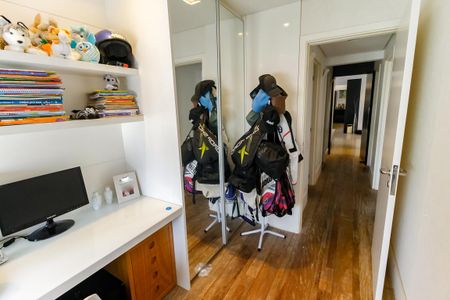 Apartamento à venda com 199m², 4 quartos e 3 vagasSuíte 1