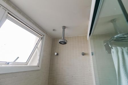 Apartamento à venda com 199m², 4 quartos e 3 vagasBanheiro da Suíte 2