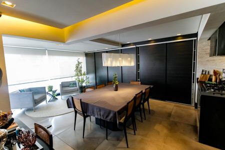 Apartamento à venda com 199m², 4 quartos e 3 vagasSala de Jantar