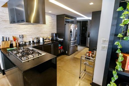 Apartamento à venda com 199m², 4 quartos e 3 vagasCozinha