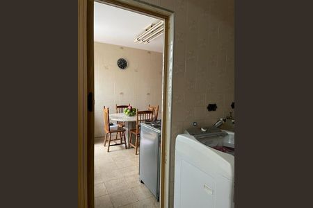 Casa à venda com 210m², 4 quartos e 6 vagas