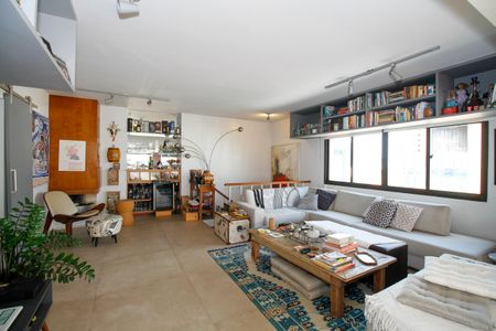 Apartamento à venda com 196m², 4 quartos e 3 vagasCobertura