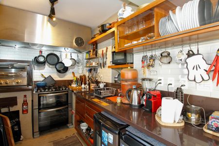 Apartamento à venda com 196m², 4 quartos e 3 vagasCobertura