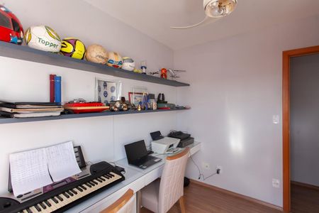 Apartamento à venda com 80m², 3 quartos e 2 vagasQuarto 2