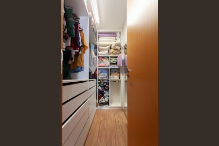 Apartamento à venda com 80m², 3 quartos e 2 vagasCloset da suíte