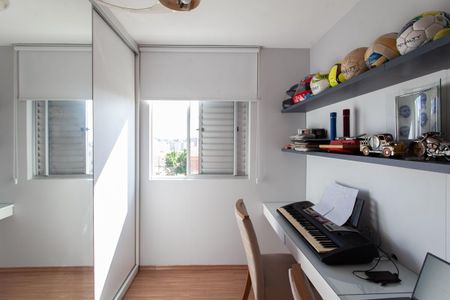 Apartamento à venda com 80m², 3 quartos e 2 vagasQuarto 2