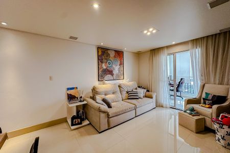 Apartamento à venda com 75m², 2 quartos e 2 vagasSala