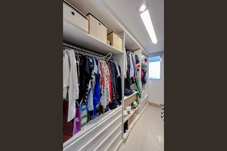 Apartamento à venda com 75m², 2 quartos e 2 vagasQuarto 3