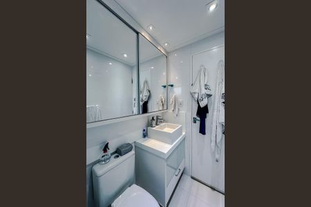 Apartamento à venda com 75m², 2 quartos e 2 vagasBanheiro da Suíte