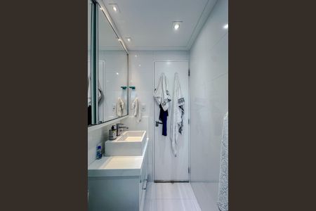 Apartamento à venda com 75m², 2 quartos e 2 vagasBanheiro da Suíte