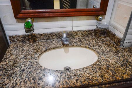 Apartamento à venda com 570m², 4 quartos e sem vagaBanheiro da Suíte 1