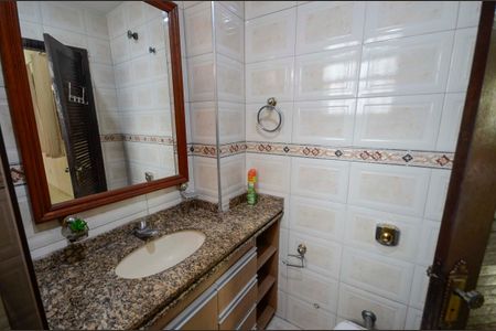 Apartamento à venda com 570m², 4 quartos e sem vagaBanheiro da Suíte 1