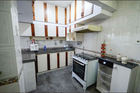 Apartamento à venda com 570m², 4 quartos e sem vagaCozinha