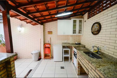 Apartamento à venda com 570m², 4 quartos e sem vagaÁrea externa