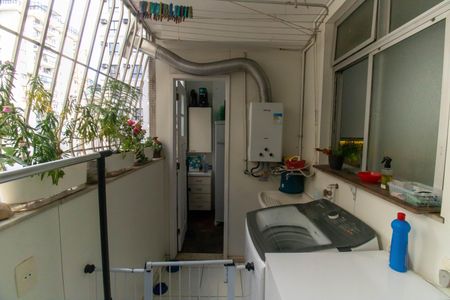 Apartamento à venda com 115m², 3 quartos e 1 vagaÁrea de Serviço