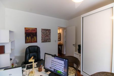 Apartamento à venda com 115m², 3 quartos e 1 vagaQuarto 2