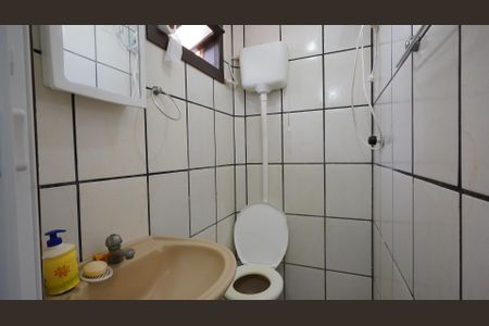 Casa para alugar com 210m², 4 quartos e 2 vagasBanheiro da Edícula