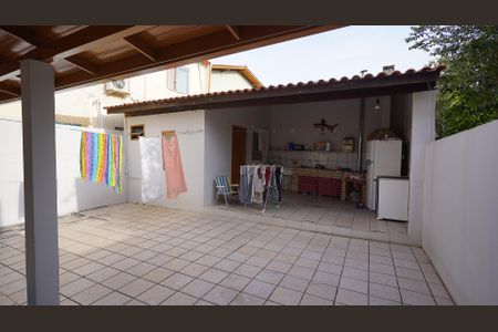 Casa para alugar com 210m², 4 quartos e 2 vagasQuintal