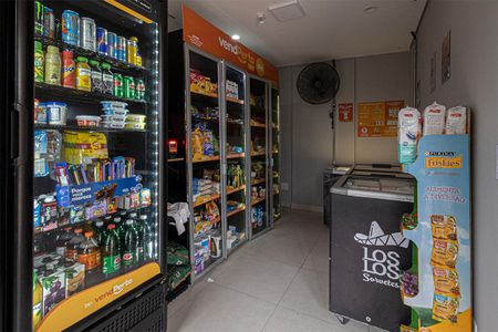 Apartamento à venda com 53m², 2 quartos e 1 vaga Apartamento à venda com 53m², 2 quartos e 1 vagaÁrea comum -mercadinho