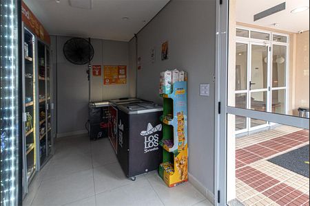 Apartamento à venda com 53m², 2 quartos e 1 vaga Apartamento à venda com 53m², 2 quartos e 1 vagaÁrea comum -mercadinho