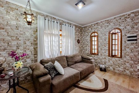 Casa à venda com 290m², 3 quartos e 3 vagasSala