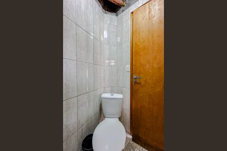 Casa à venda com 290m², 3 quartos e 3 vagasBanheiro da Área externa