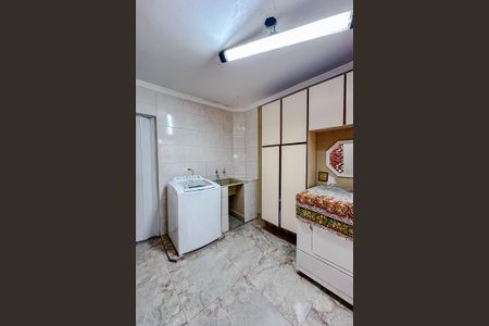 Casa à venda com 290m², 3 quartos e 3 vagasÁrea de Serviço