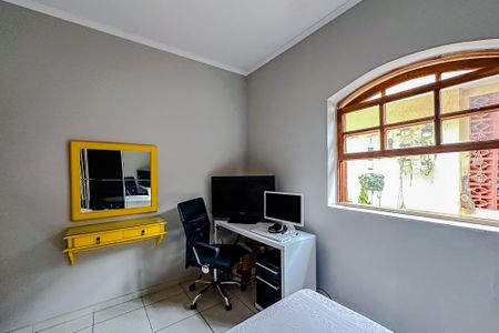 Casa à venda com 290m², 3 quartos e 3 vagasQuarto 2