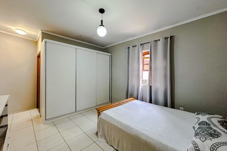 Casa à venda com 290m², 3 quartos e 3 vagasQuarto 1 - Suíte