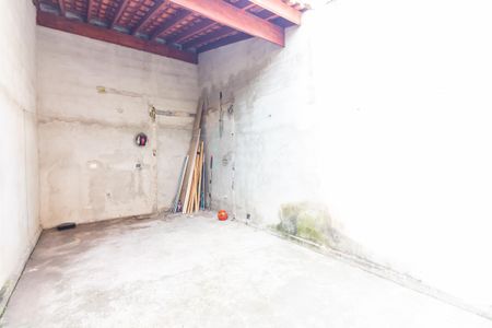 Casa de condomínio à venda com 147m², 2 quartos e 1 vagaQuintal