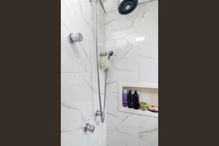 Apartamento à venda com 69m², 2 quartos e 2 vagas Apartamento à venda com 69m², 2 quartos e 2 vagasBanheiro da Suíte 1