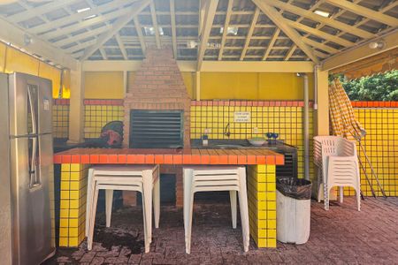 Apartamento para alugar com 72m², 2 quartos e 1 vagaÁrea de Lazer