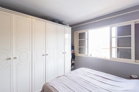 Casa à venda com 140m², 3 quartos e 3 vagasSuíte