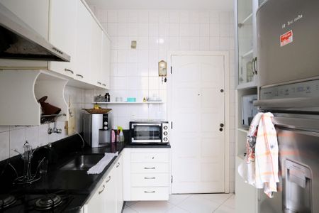 Apartamento à venda com 180m², 3 quartos e 2 vagas Apartamento à venda com 180m², 3 quartos e 2 vagasCozinha