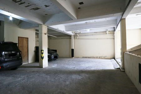 Apartamento à venda com 180m², 3 quartos e 2 vagas Apartamento à venda com 180m², 3 quartos e 2 vagasGaragem