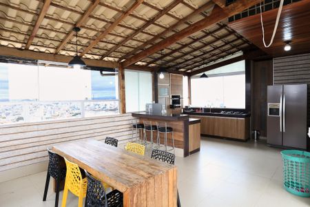 Apartamento à venda com 180m², 3 quartos e 2 vagas Apartamento à venda com 180m², 3 quartos e 2 vagasCobertura