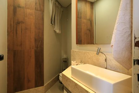 Apartamento à venda com 180m², 3 quartos e 2 vagas Apartamento à venda com 180m², 3 quartos e 2 vagasLavabo