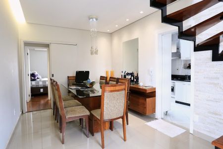 Apartamento à venda com 180m², 3 quartos e 2 vagas Apartamento à venda com 180m², 3 quartos e 2 vagasSala