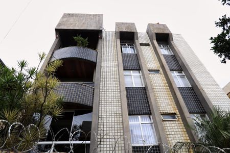 Apartamento à venda com 180m², 3 quartos e 2 vagas Apartamento à venda com 180m², 3 quartos e 2 vagasFachada