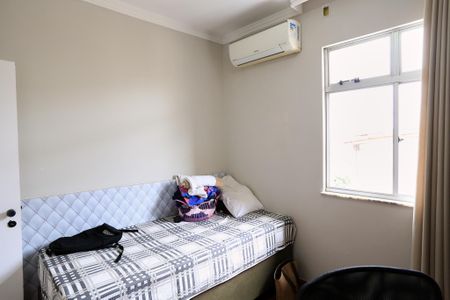 Apartamento à venda com 180m², 3 quartos e 2 vagas Apartamento à venda com 180m², 3 quartos e 2 vagasQuarto 3