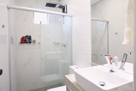 Apartamento à venda com 180m², 3 quartos e 2 vagas Apartamento à venda com 180m², 3 quartos e 2 vagasBanheiro
