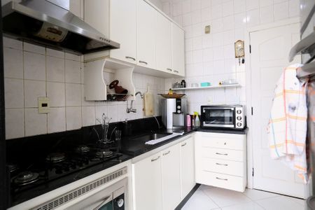 Apartamento à venda com 180m², 3 quartos e 2 vagas Apartamento à venda com 180m², 3 quartos e 2 vagasCozinha