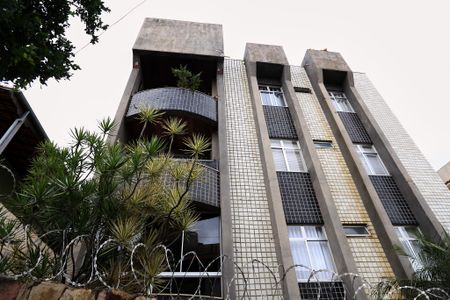 Apartamento à venda com 180m², 3 quartos e 2 vagas Apartamento à venda com 180m², 3 quartos e 2 vagasFachada